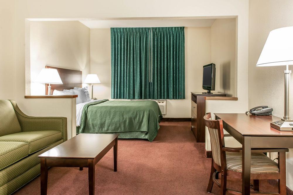 Quality Inn & Suites Danville Kültér fotó