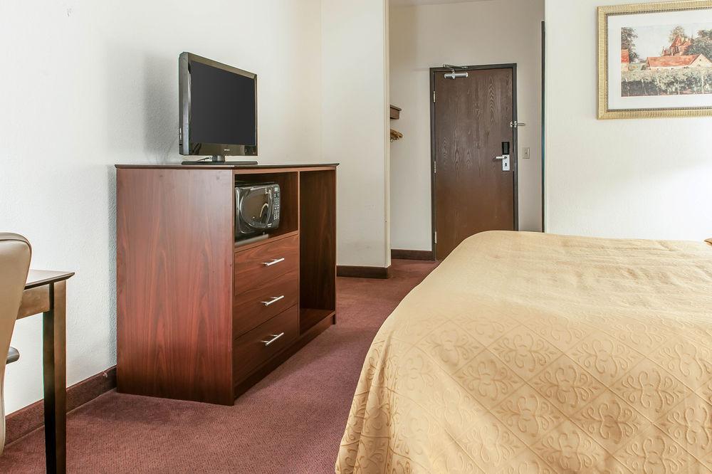 Quality Inn & Suites Danville Kültér fotó