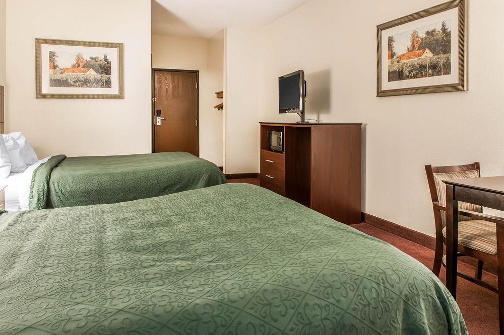 Quality Inn & Suites Danville Kültér fotó