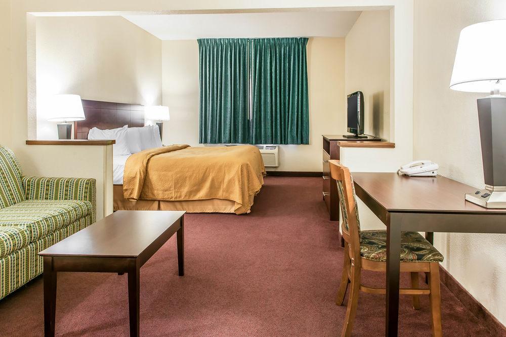 Quality Inn & Suites Danville Kültér fotó
