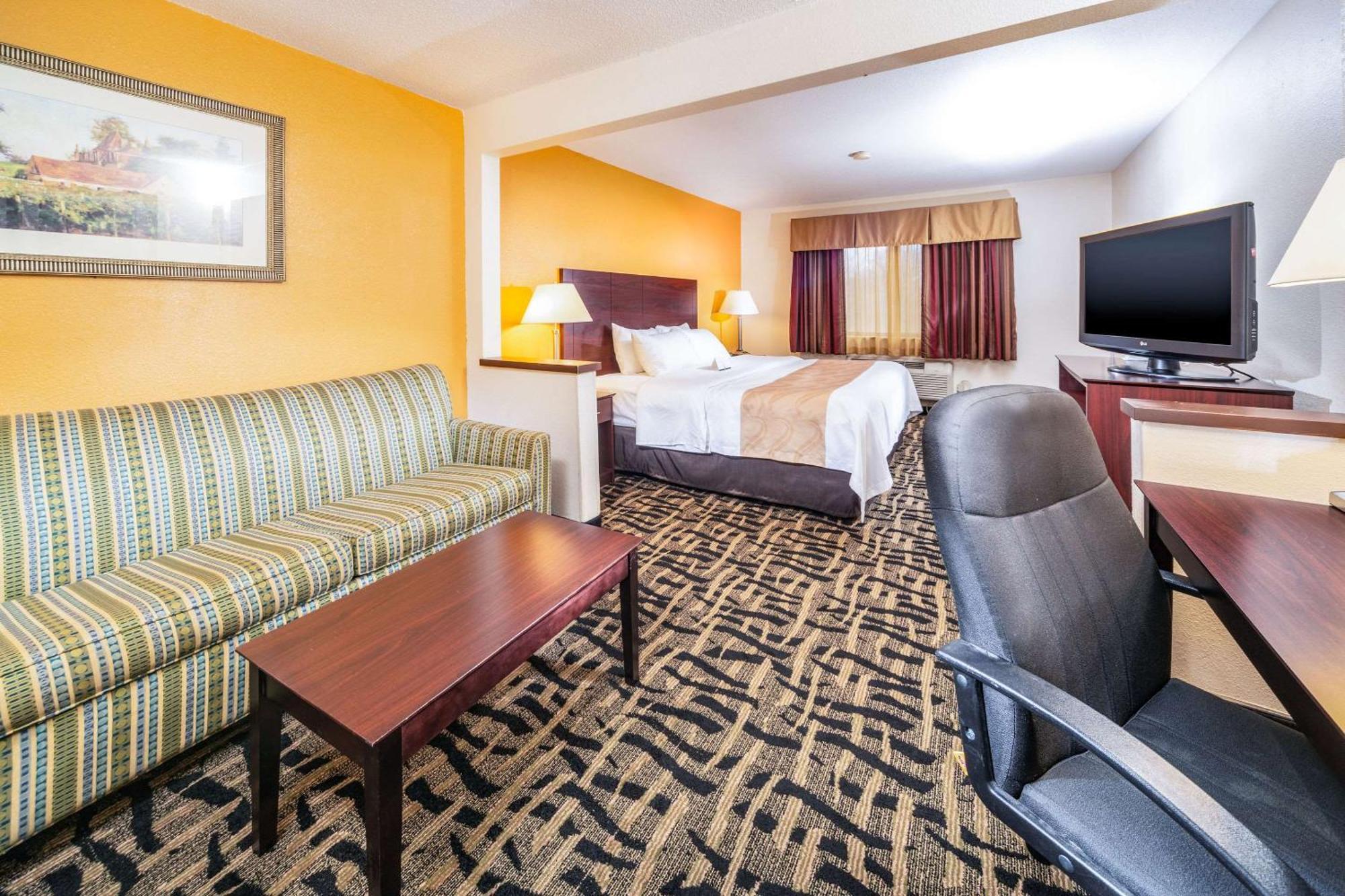 Quality Inn & Suites Danville Kültér fotó