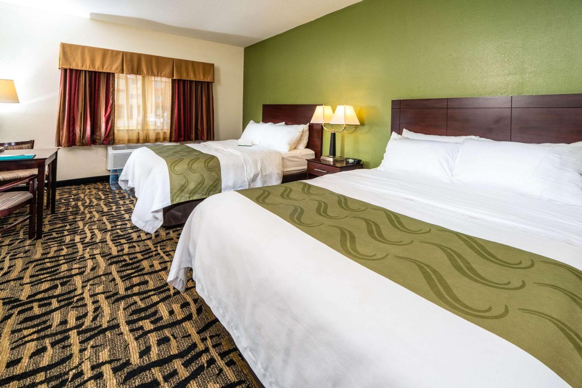 Quality Inn & Suites Danville Kültér fotó