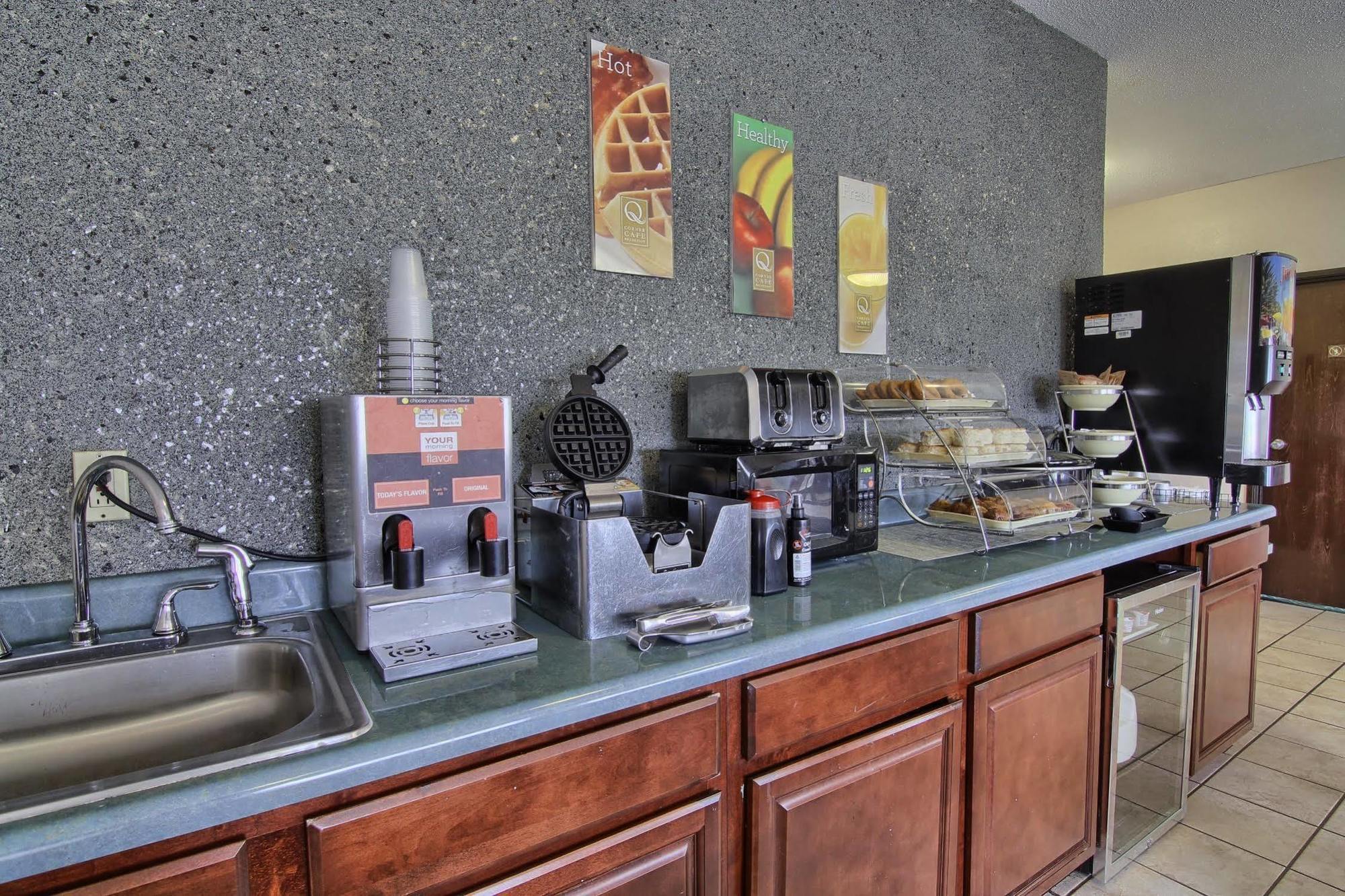 Quality Inn & Suites Danville Kültér fotó