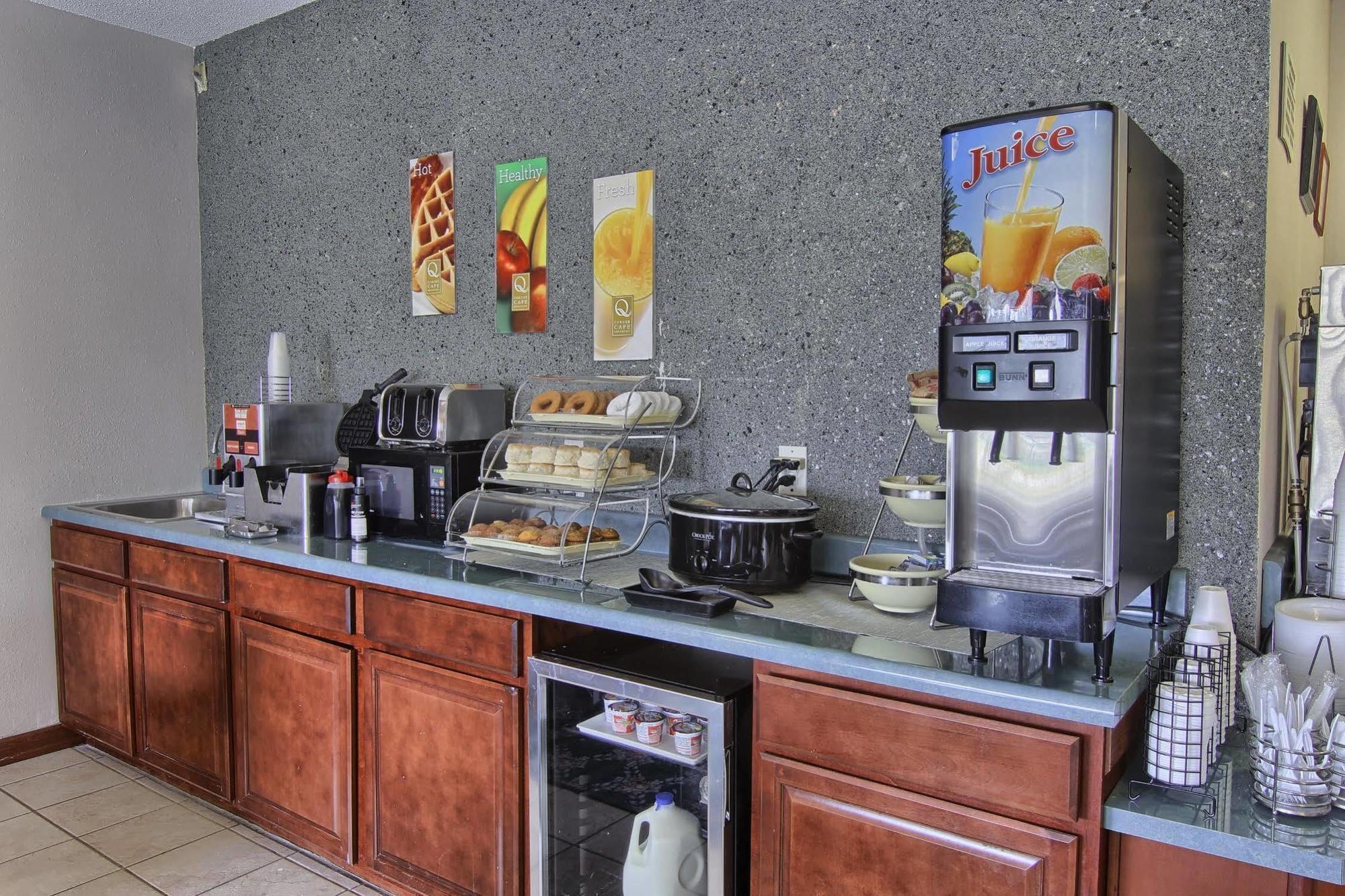 Quality Inn & Suites Danville Kültér fotó