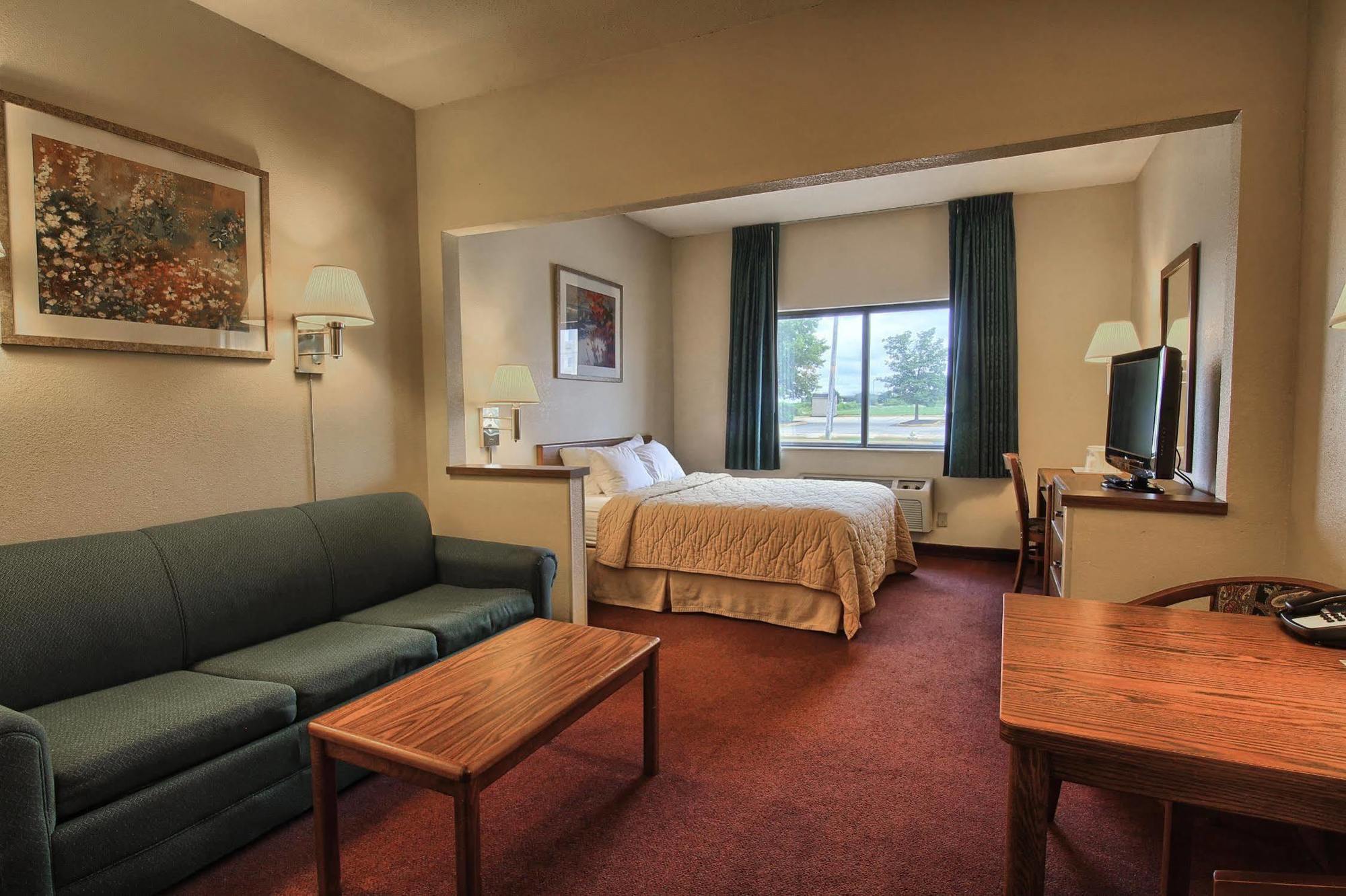 Quality Inn & Suites Danville Kültér fotó