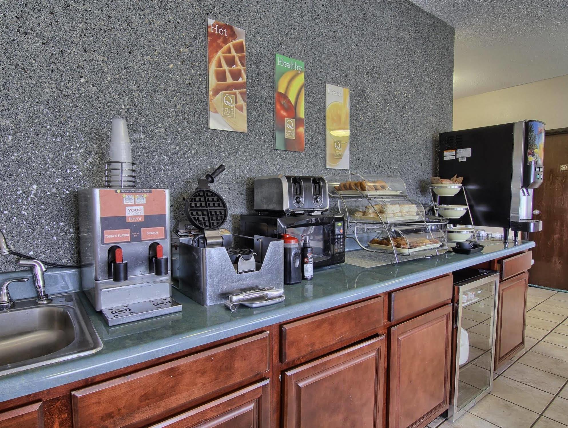 Quality Inn & Suites Danville Kültér fotó