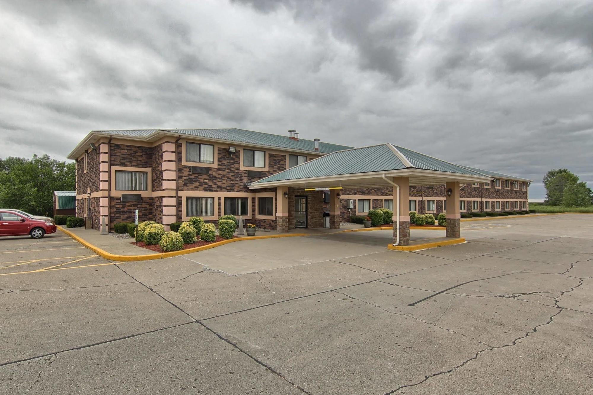 Quality Inn & Suites Danville Kültér fotó